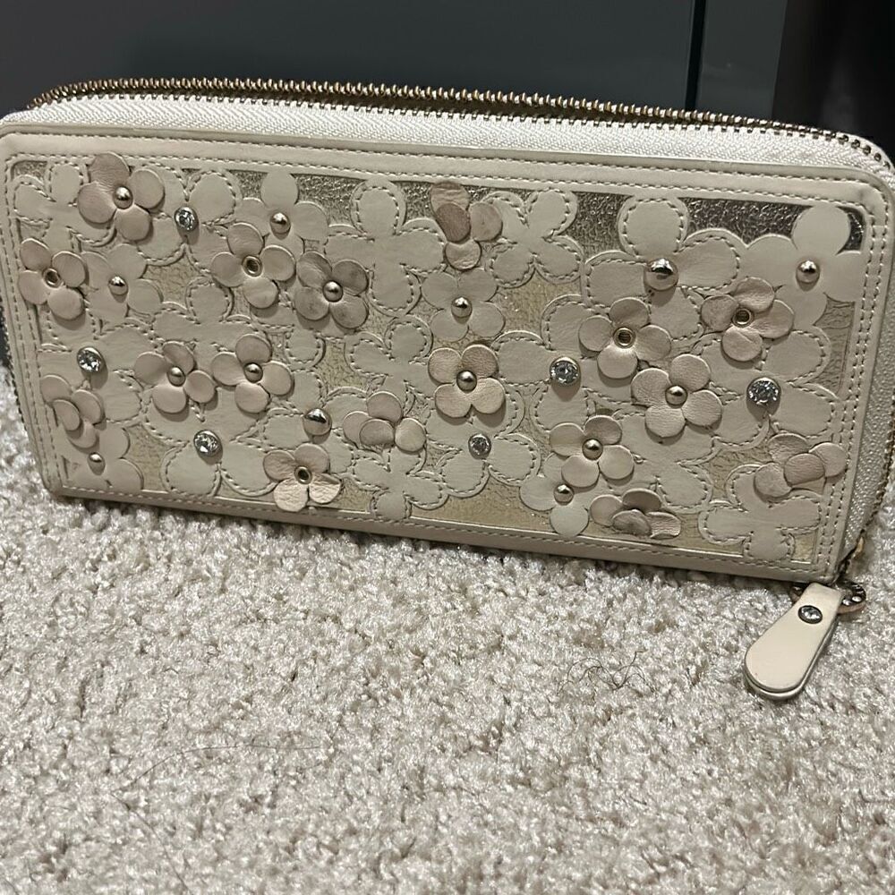 Anteprima Zip Around Leather Long Wallet Beige Floral Applique Preppy Coquette
